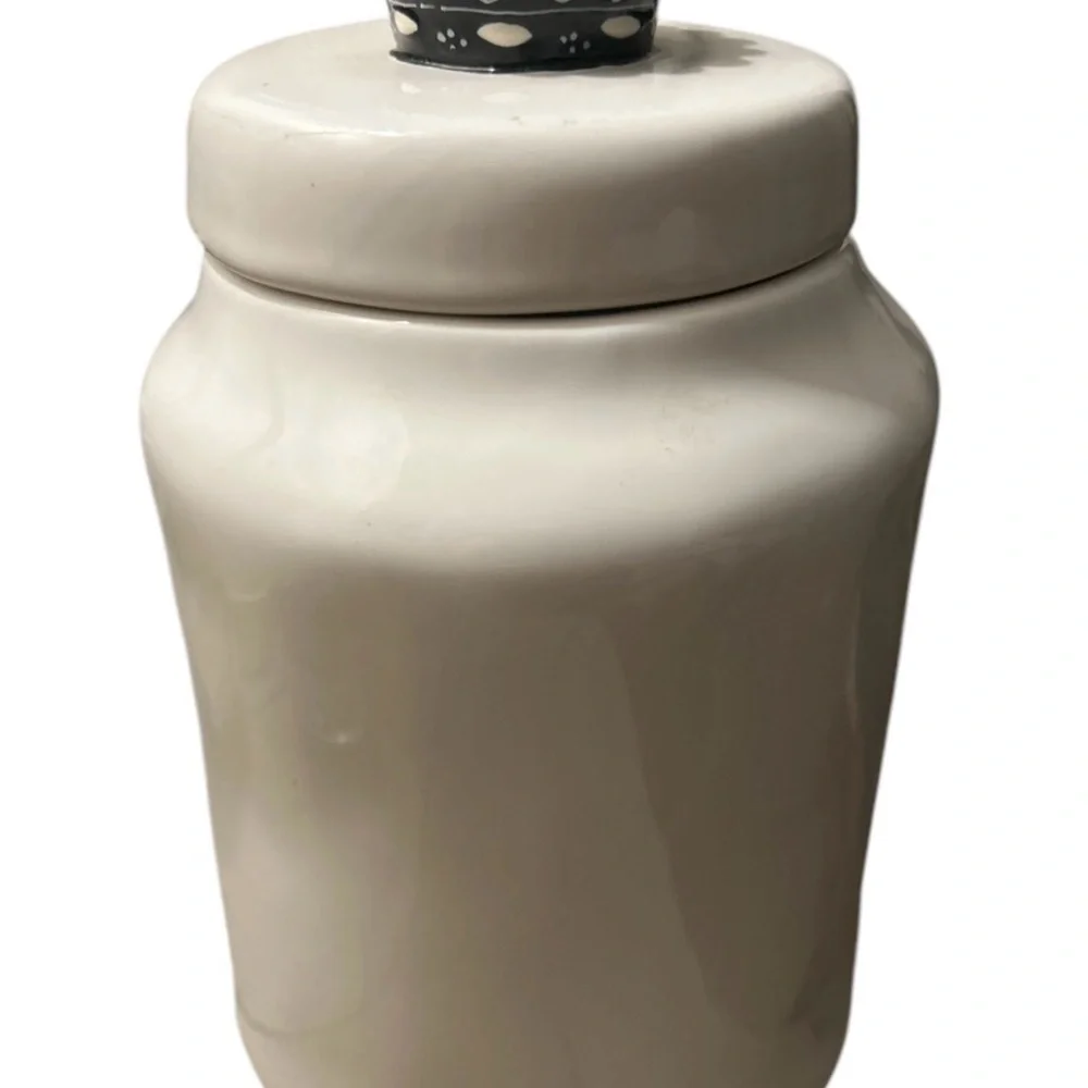 Rae Dunn by Magenta LL‎ Ceramic Crown Top Canister Dog Treats LIVE, LOVE, BARK